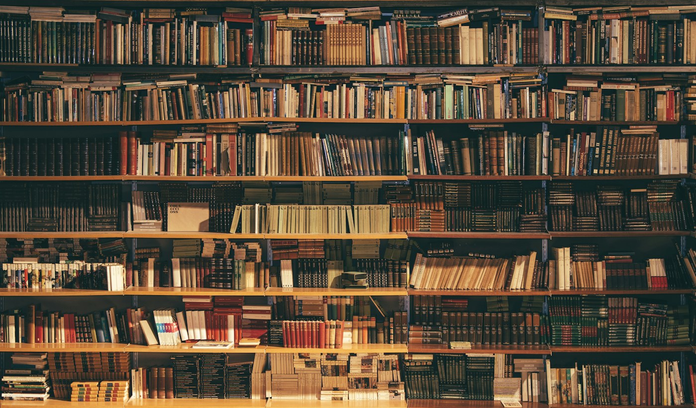 Bookends from ASEAN: Manufacturing and Export Buyer Guide (2026)